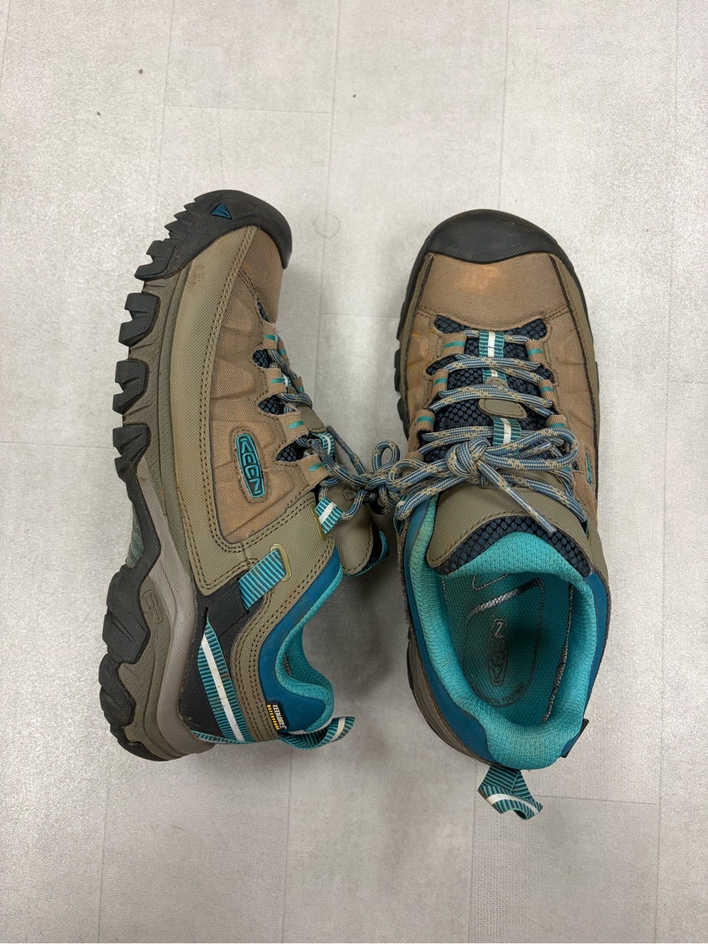Keen Women's Brown Hiking Shoes Boots Size 9